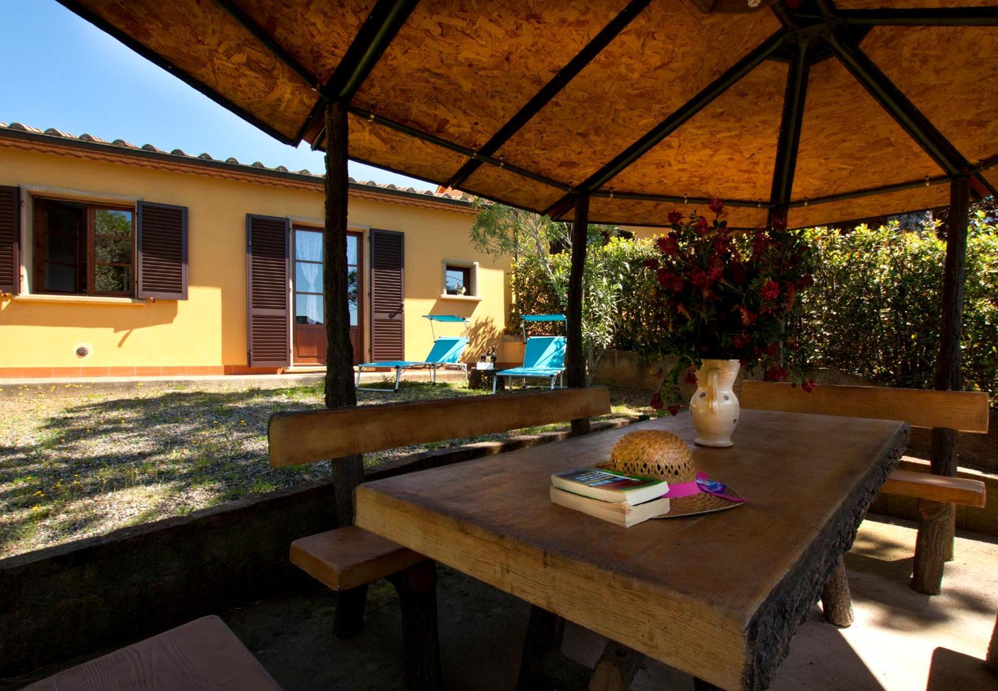 Agriturismo I Cerroni Монтескудайо Экстерьер фото